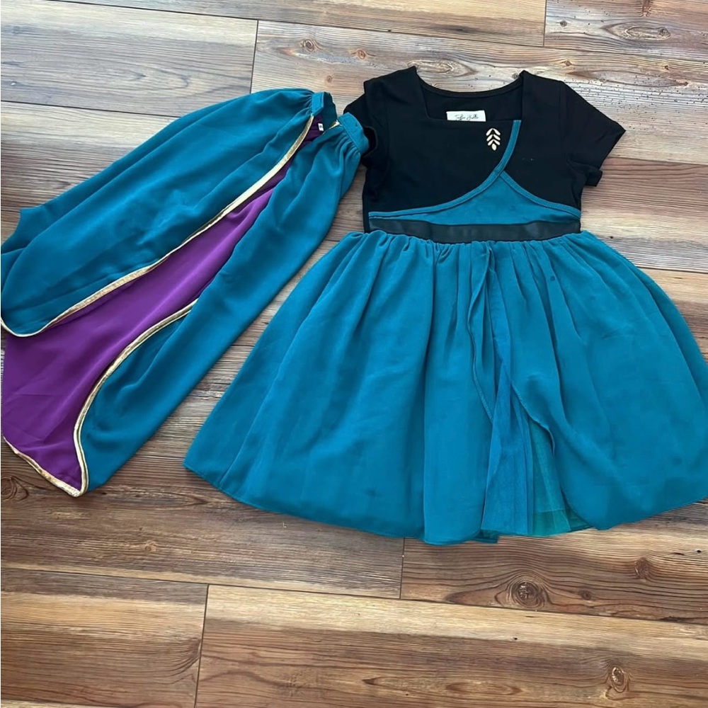 Taylor Joelle size 6